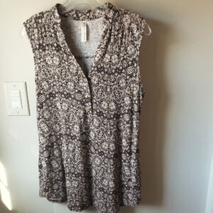 Sleeveless Brown Patterned Top